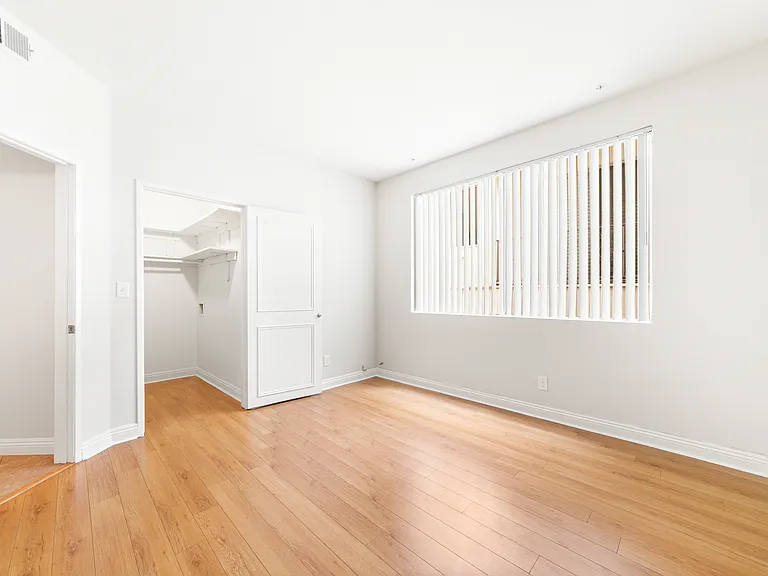 4560 Coldwater Canyon Ave #105 — Photo 15