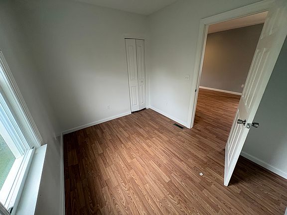 5th image of 198 Helen St