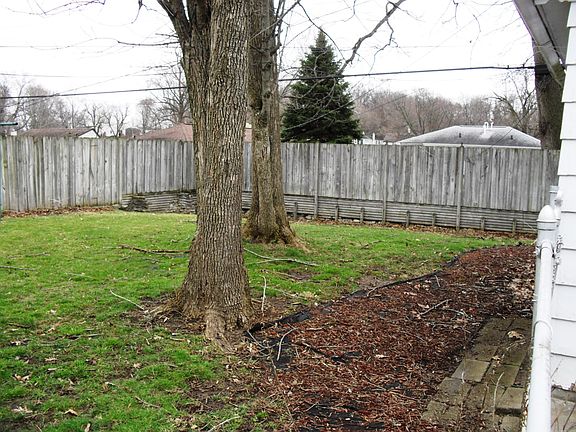 3rd image of 2710 Southeast Dr