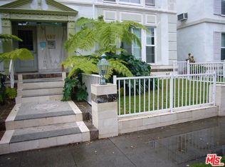 137 S Crescent Dr APT 2, Beverly Hills, CA 90212