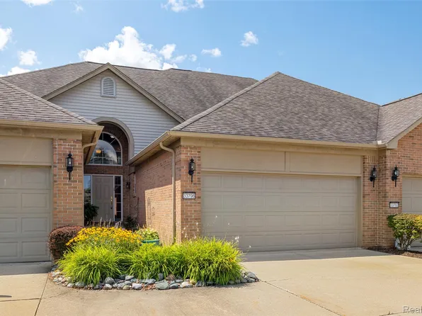 33796 Michigamme Dr, Chesterfield, MI 48047