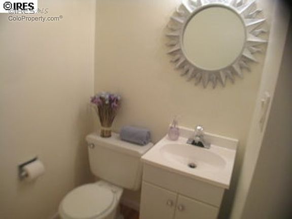 1/2 Bath downstairs
