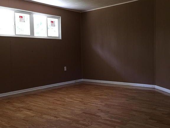 3rd image of 4909 Branch Ln