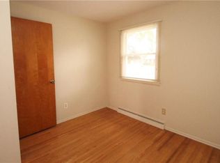 199 Fox Meadow Rd, Rochester, NY 14626