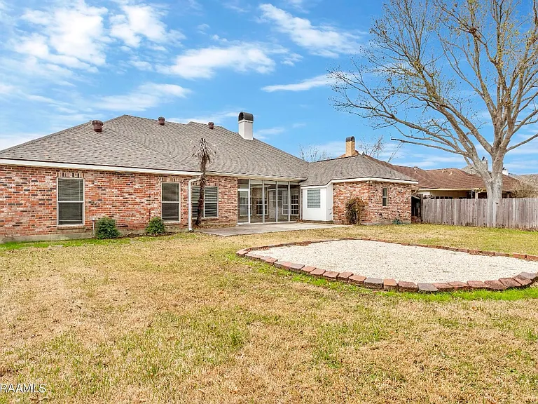 111 Hamlet Ln — Photo 30