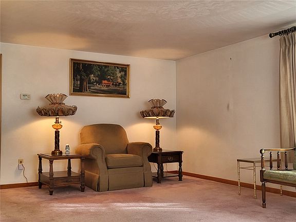 3rd image of 1014 James St