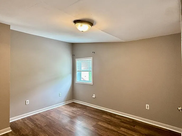 6710 Cedar Creek Rd — Photo 16