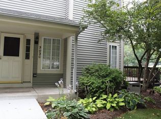 303 Windsor Ct UNIT C, South Elgin, IL 60177