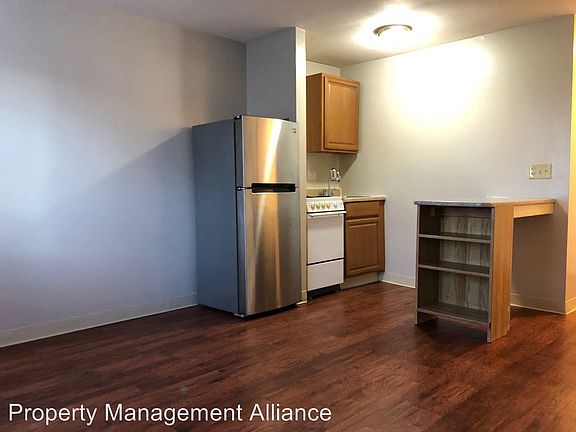 3rd image of 525 Oak St APT 5