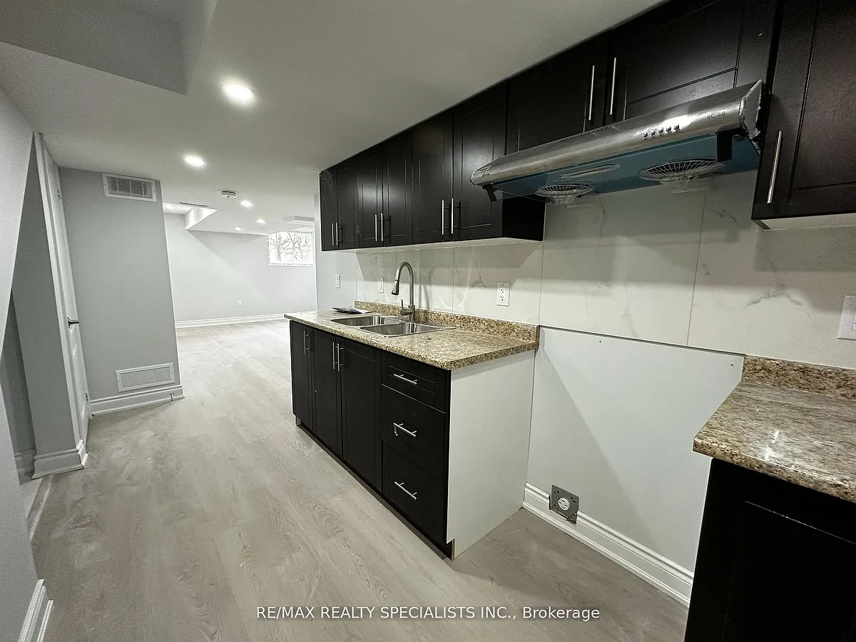 Building Photo - 43 Earlsbridge Blvd #LOWER