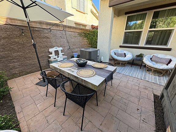 3rd image of 524 Dijon Pl