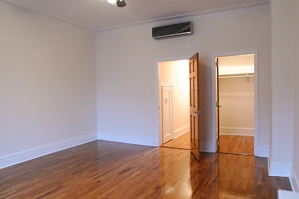 Rented by Perry Associates NYC Inc | media 25