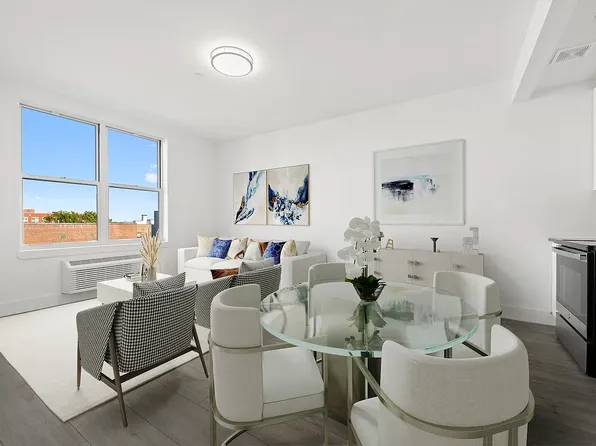 2010 Ocean Avenue image 1 of 7