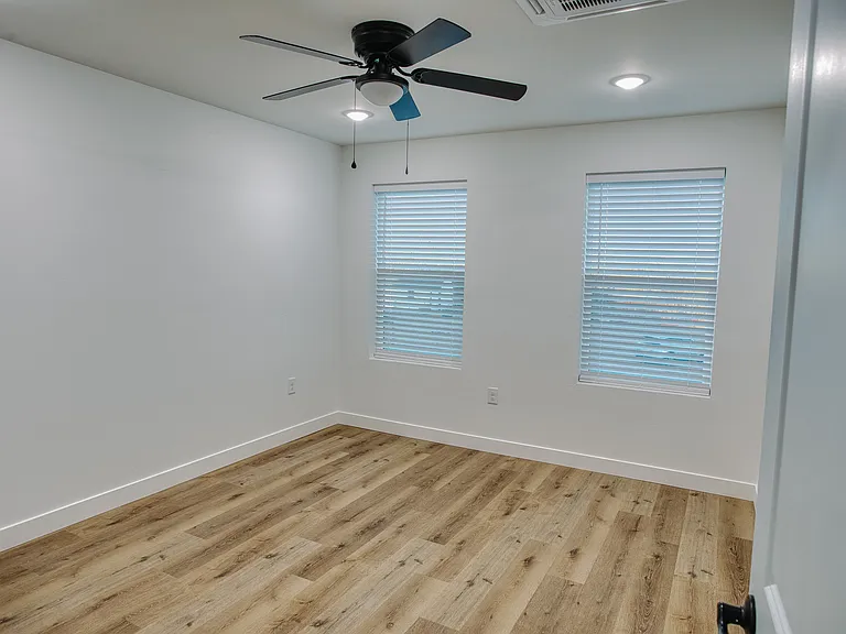 201 W Center St #7-12 — Photo 13