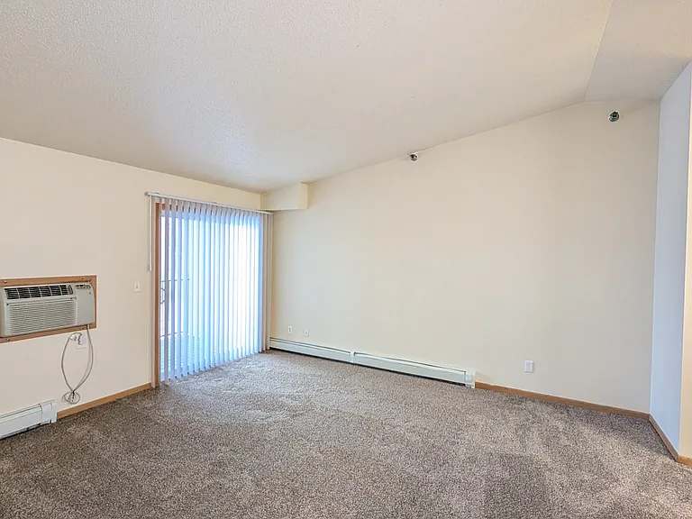 Amber Ridge Apartments — Photo 13