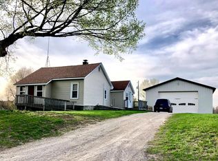 13433 17 Mile Rd, Gowen, MI 49326