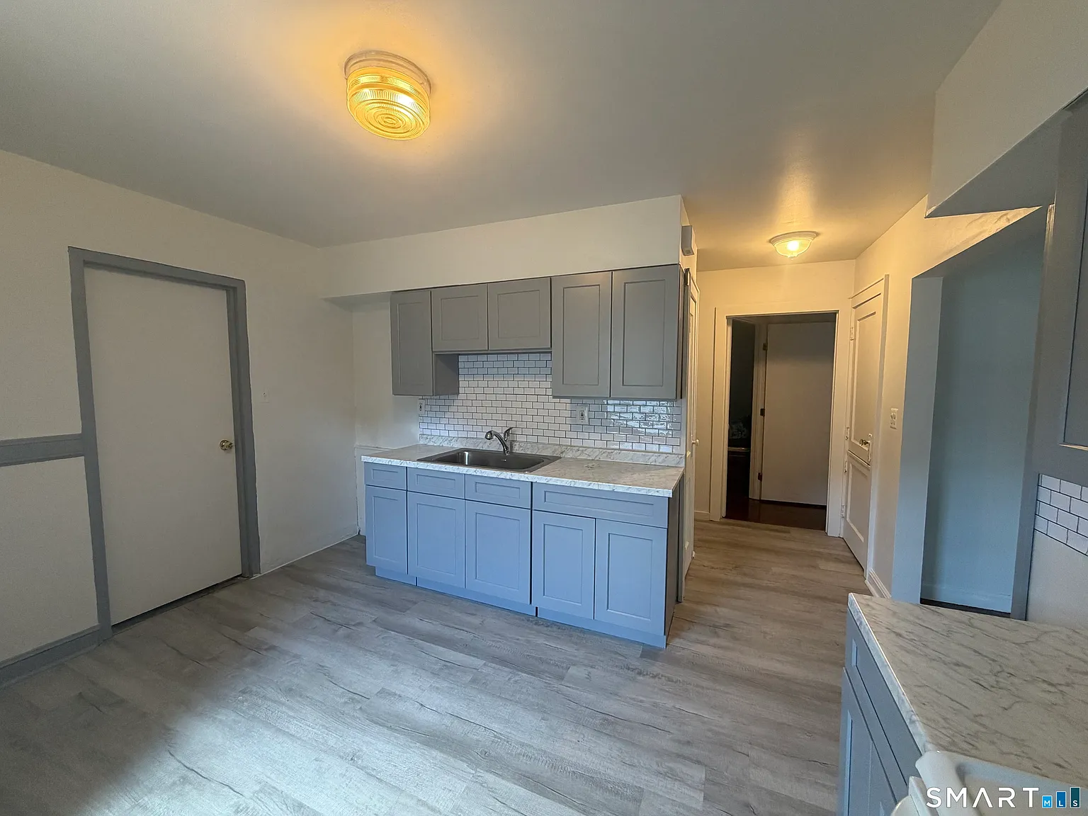 2 bed, 1.0 bath, 1000 sqft, $2,100 — Photo 3