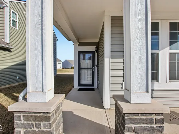 6596 Overlander Ln, Whitestown, IN 46075