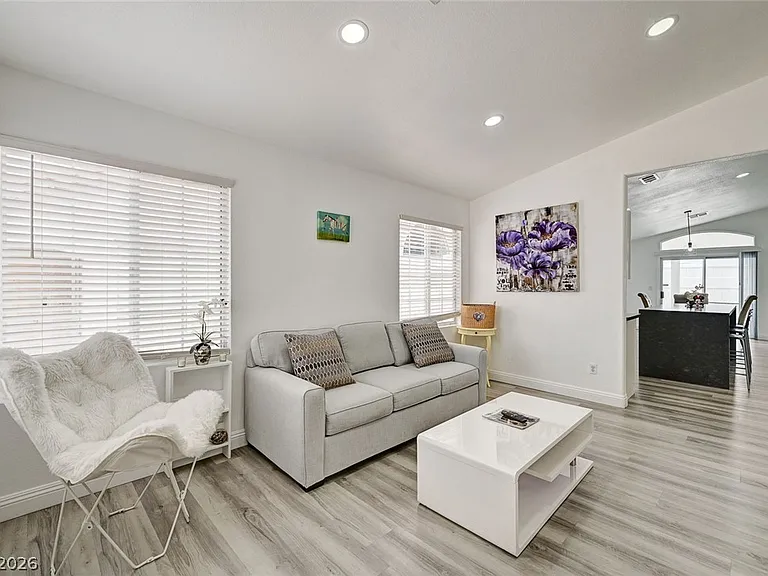 8127 Chambersberg St — Photo 3