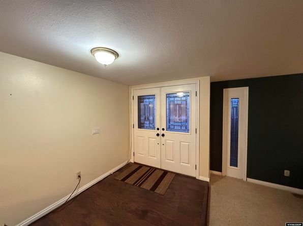 1545 California Dr, Green River, WY 82935