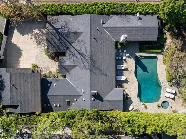 826 Norway Ln, Los Angeles, CA 90049