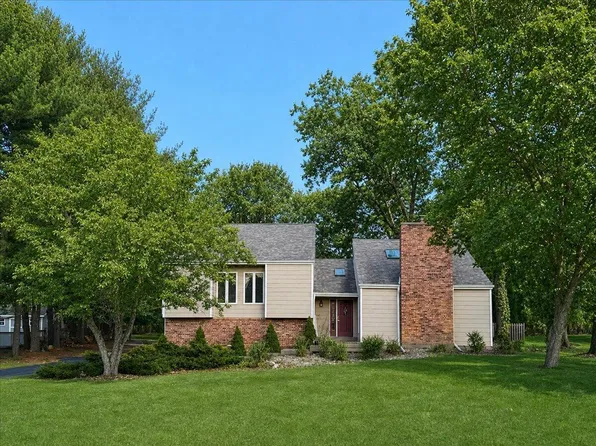 1587 N Rustic Dr, La Porte, IN 46350