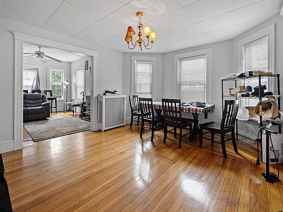 4th image of 89 Central St