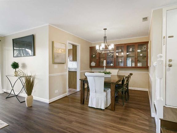 3rd image of 1333 Cromwell Ct