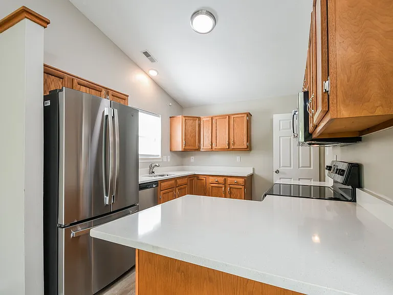9695 Claymore Dr — Photo 7