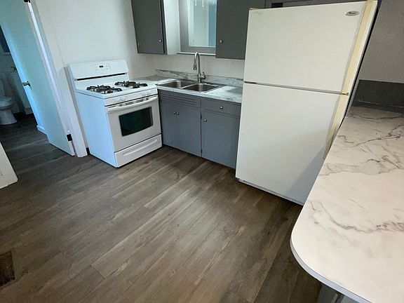 2nd image of 1303 Park Ave E #4