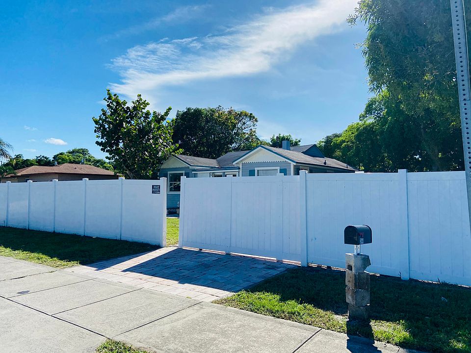 1st image of 344 NW 4th Ave