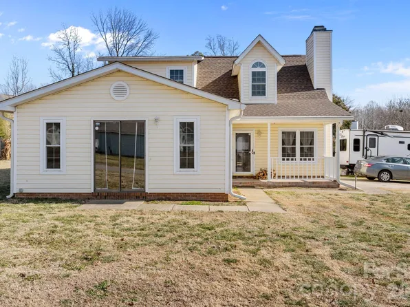 5400 Barnview Ct, Charlotte, NC 28269