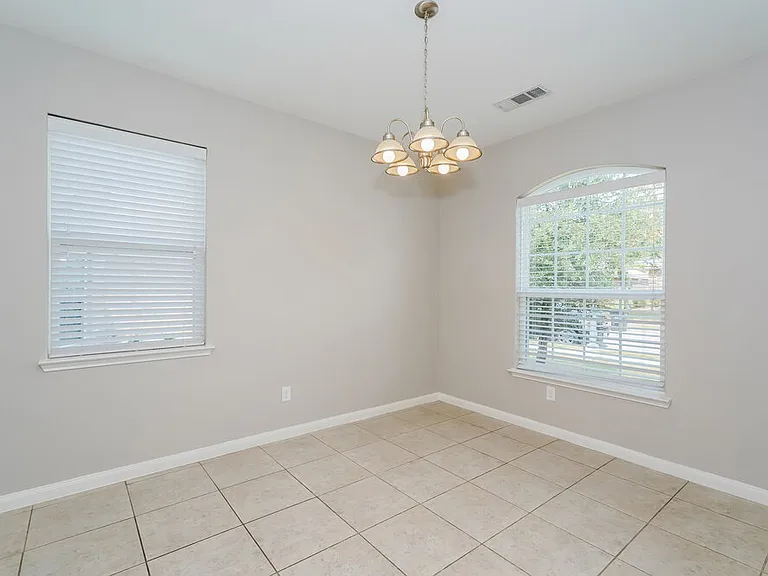 6120 Chalk Hollow Dr — Photo 7