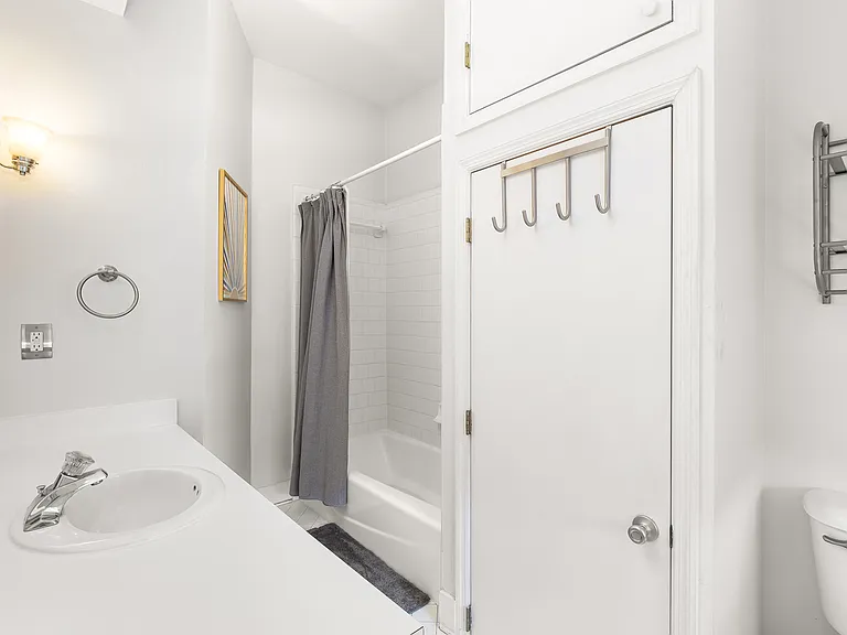 24 E Macon St #2 — Photo 35