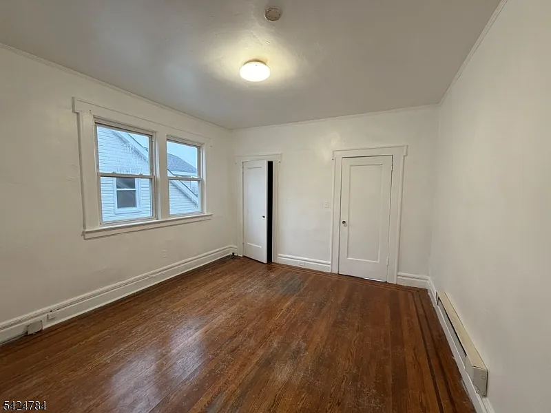 2 bed, 1.0 bath, $1,800 — Photo 4