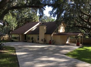 8202 Rancheria Dr, Riverview, FL 33578