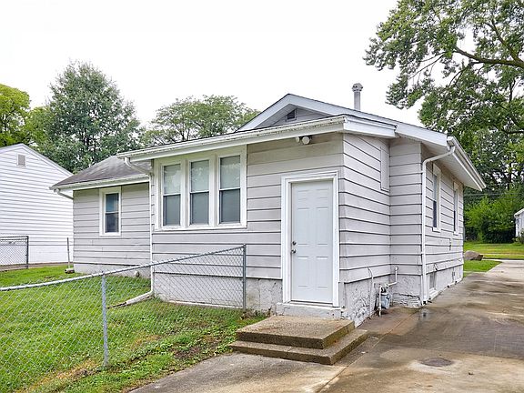 4th image of 3511 49th St