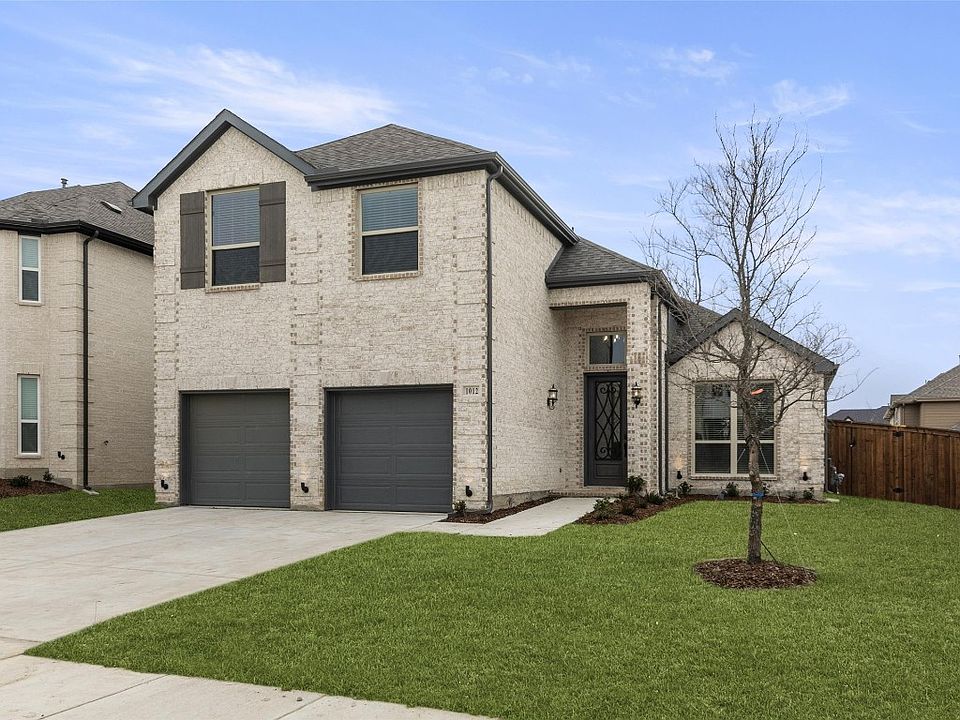 1st image of 1012 Waverly Dr