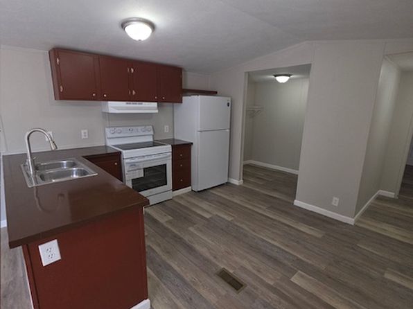 900 Kathleen Dr #28