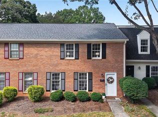 4080 Huntingreen Ln APT B, Winston Salem, NC 27106