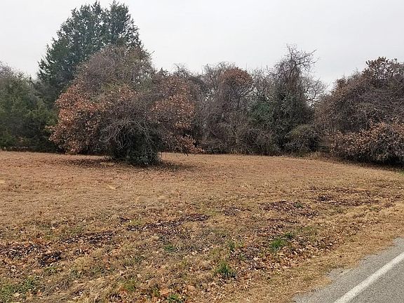 2nd image of 2440 Fawkes Ln