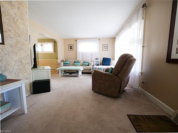 5th image of 1785 Saratoga Ave