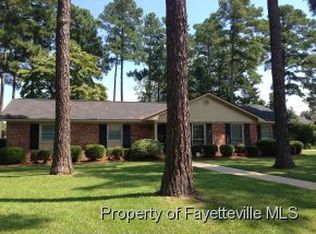 311 Kirkwood Dr, Fayetteville, NC 28303