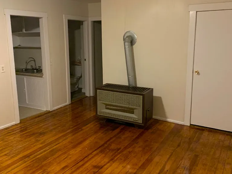 301 Quequechan St #3N — Photo 8
