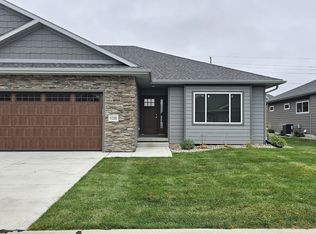 5070 Overlook Ln, Sioux City, IA 51106