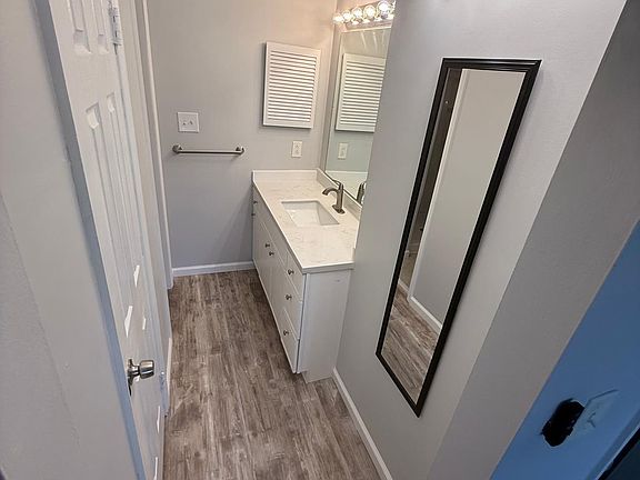 3rd image of 5539 Campus Dr