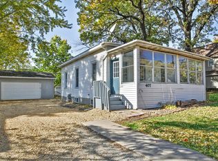 407 3rd St NE, Waseca, MN 56093