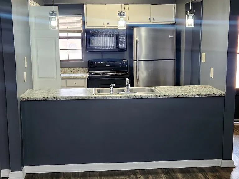 1501 Green St — Photo 5
