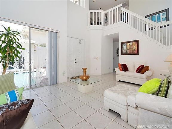 5th image of 17084 NW 16th St