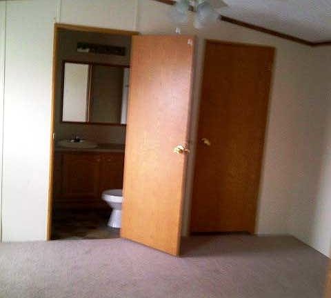 3rd image of 72 Woodlake Blvd
